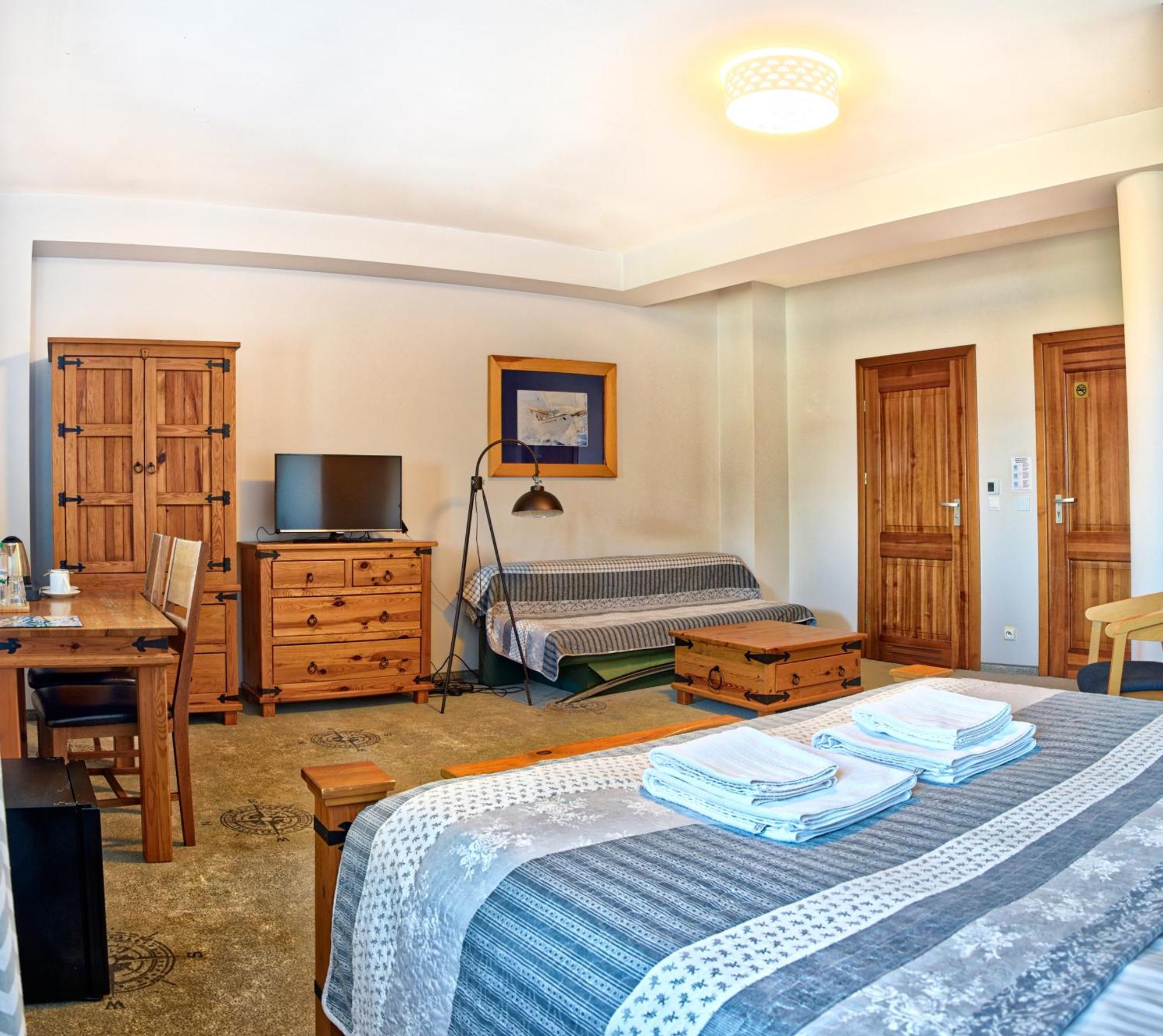 Hotel Joseph Conrad Spa & Wellness Pisz Εξωτερικό φωτογραφία
